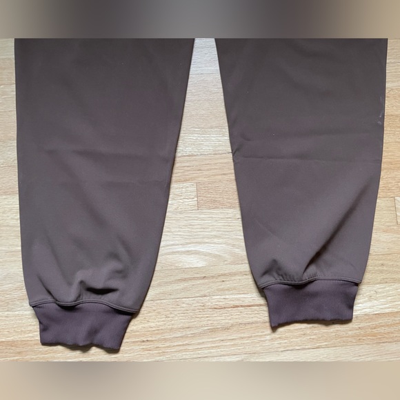 Lululemon Stretch HR Jogger - Picture 10 of 11